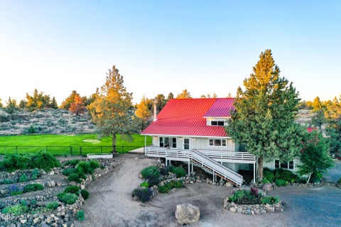 Photo of 6801 SW McVey Avenue, Redmond, OR 97756 (MLS # 220223384)