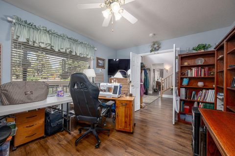 Tiny photo for 64492 Sylvan Loop, Bend, OR 97701 (MLS # 220210254)