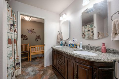 Tiny photo for 64492 Sylvan Loop, Bend, OR 97701 (MLS # 220210254)