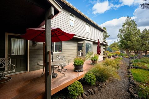 Tiny photo for 64492 Sylvan Loop, Bend, OR 97701 (MLS # 220210254)