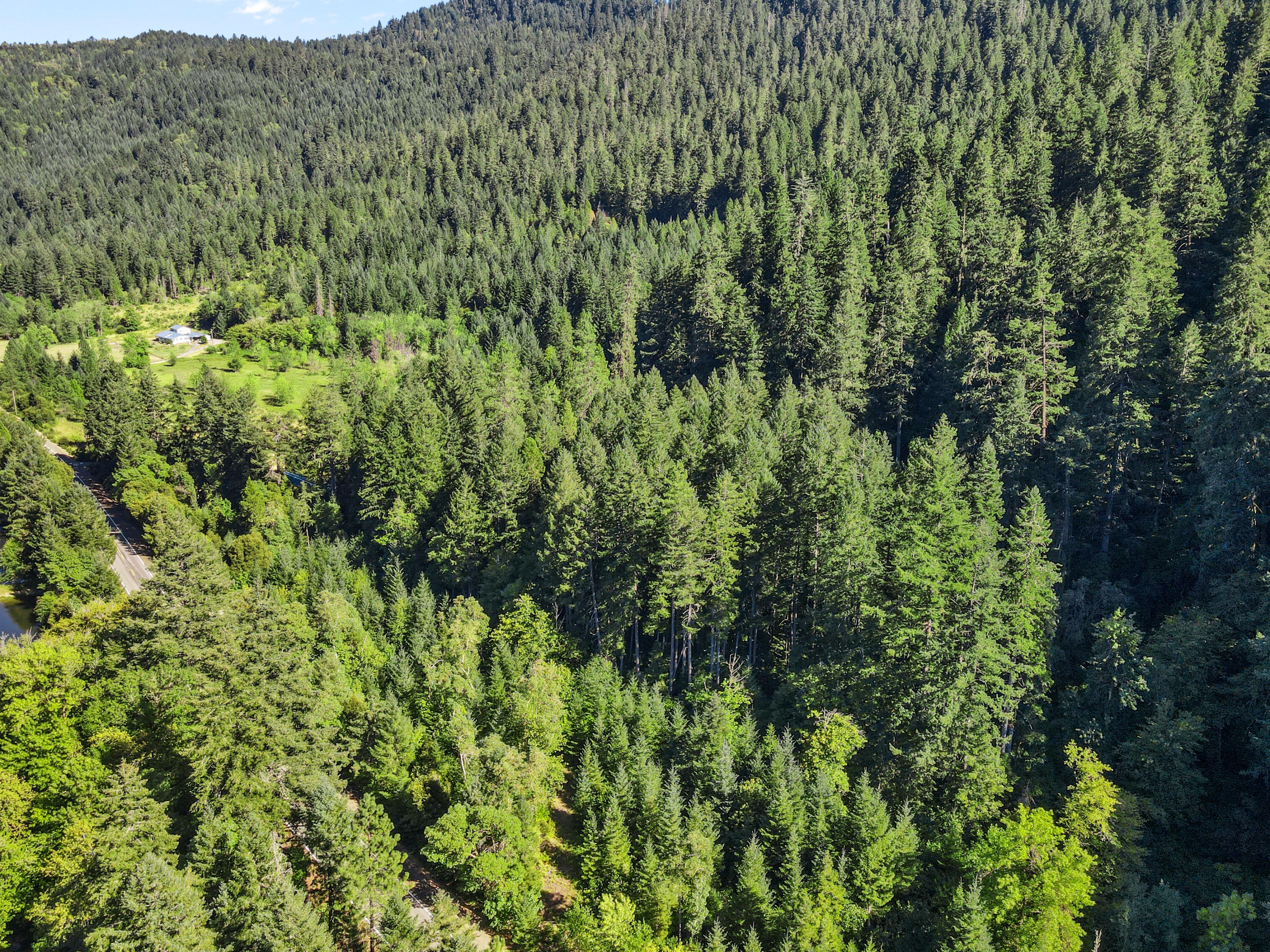 Glendale, Tow NOf Julia - Land