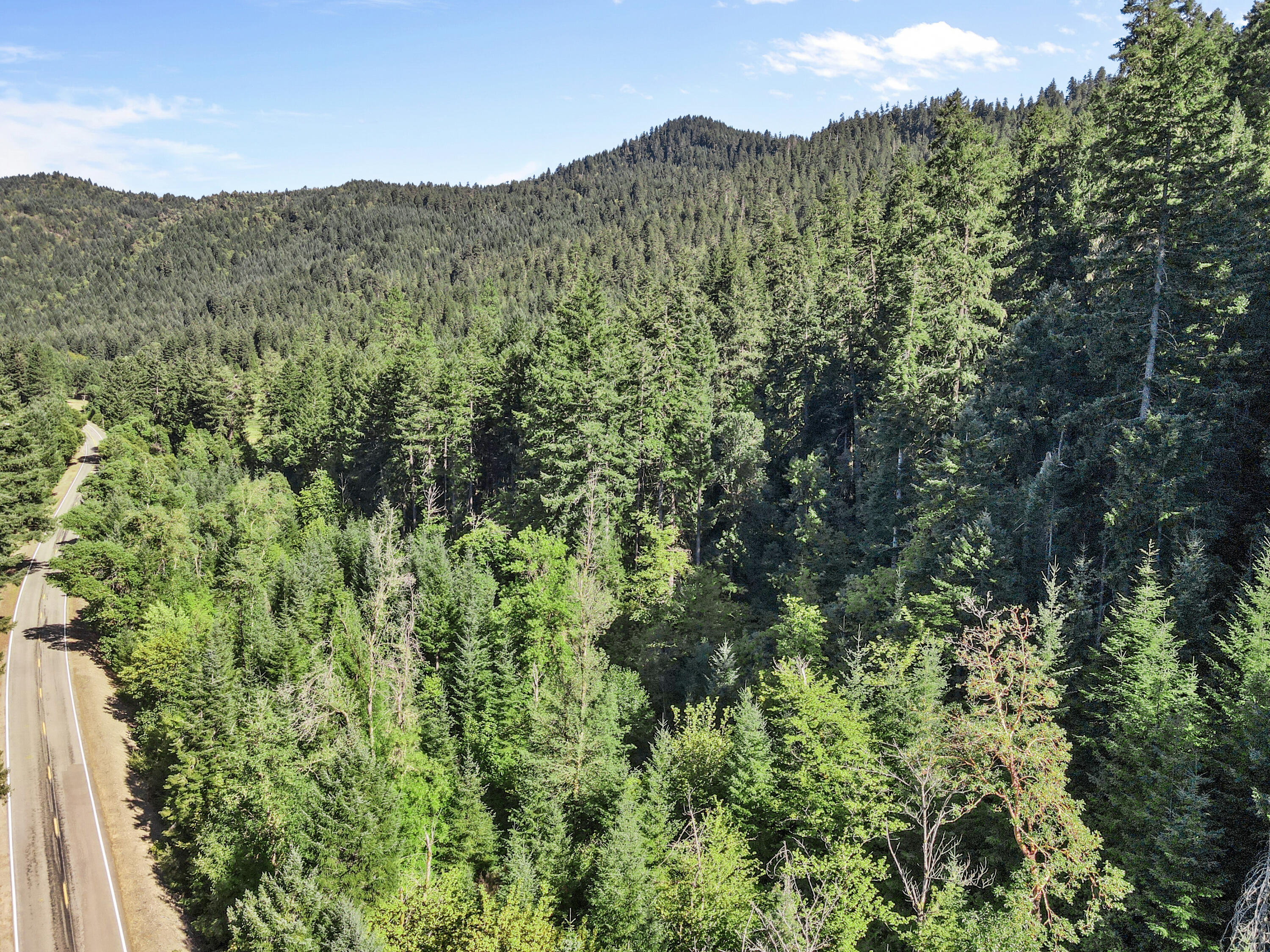 Glendale, Tow NOf Julia - Land