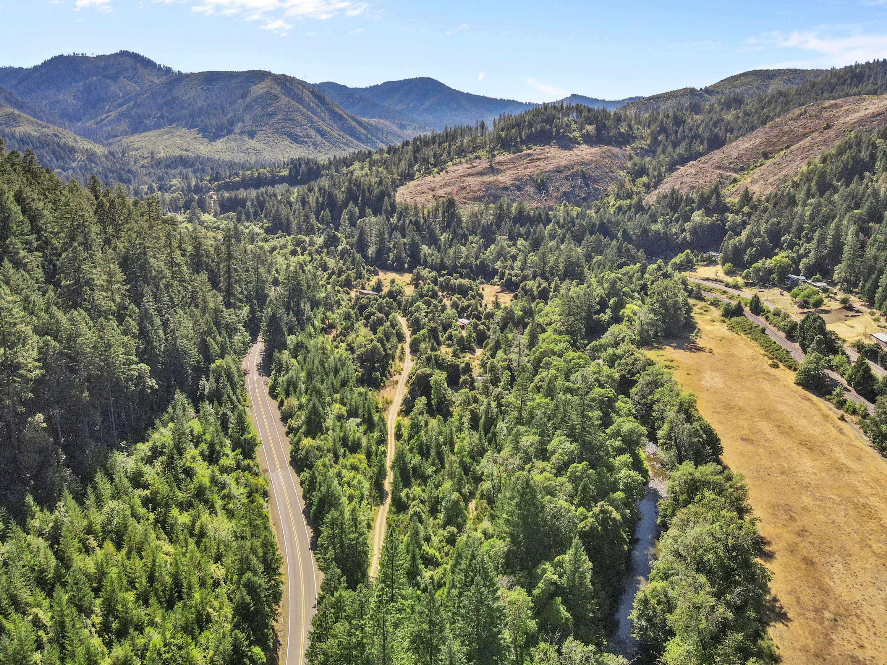 Glendale, Tow NOf Julia - Land