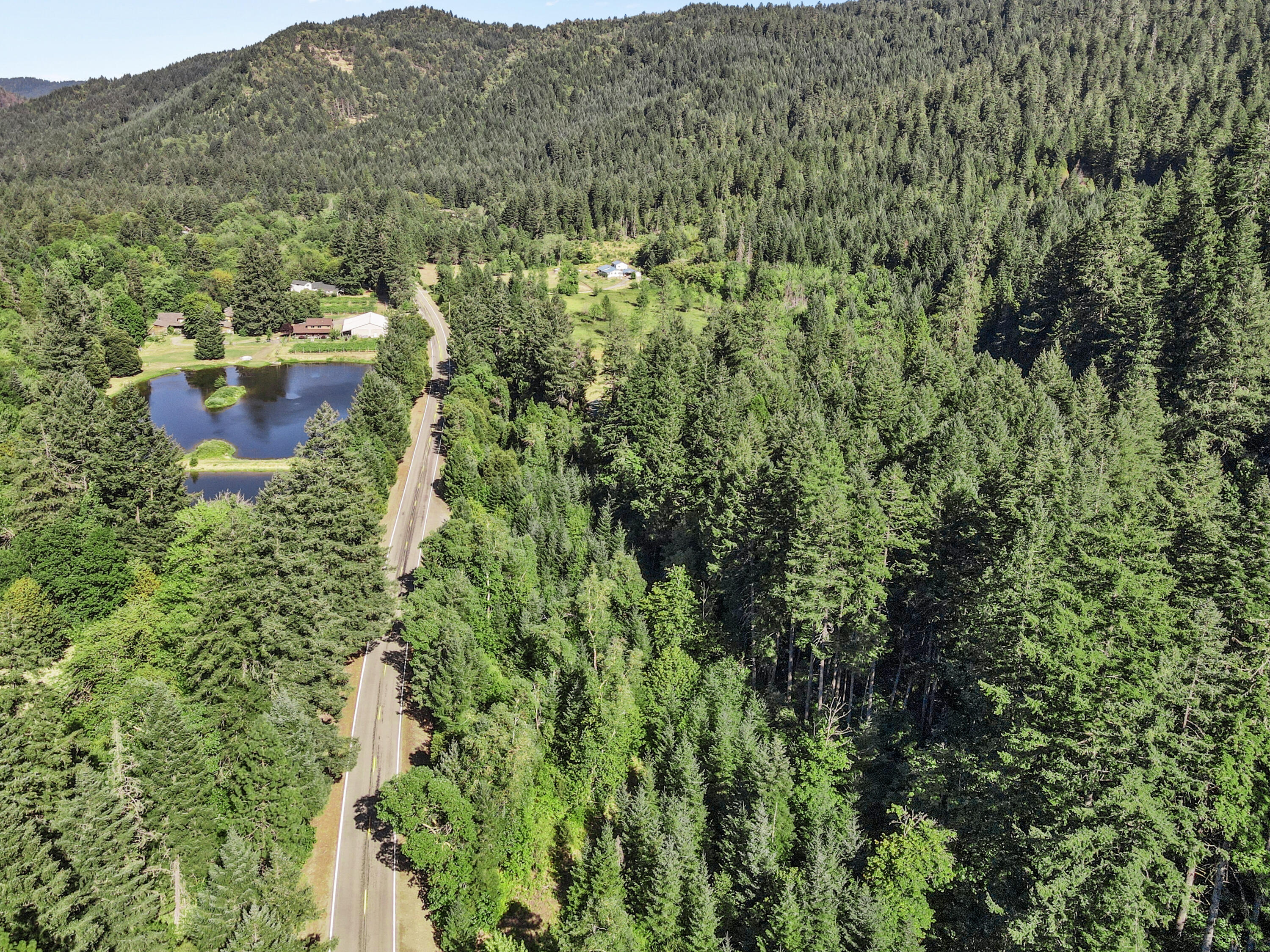 Glendale, Tow NOf Julia - Land