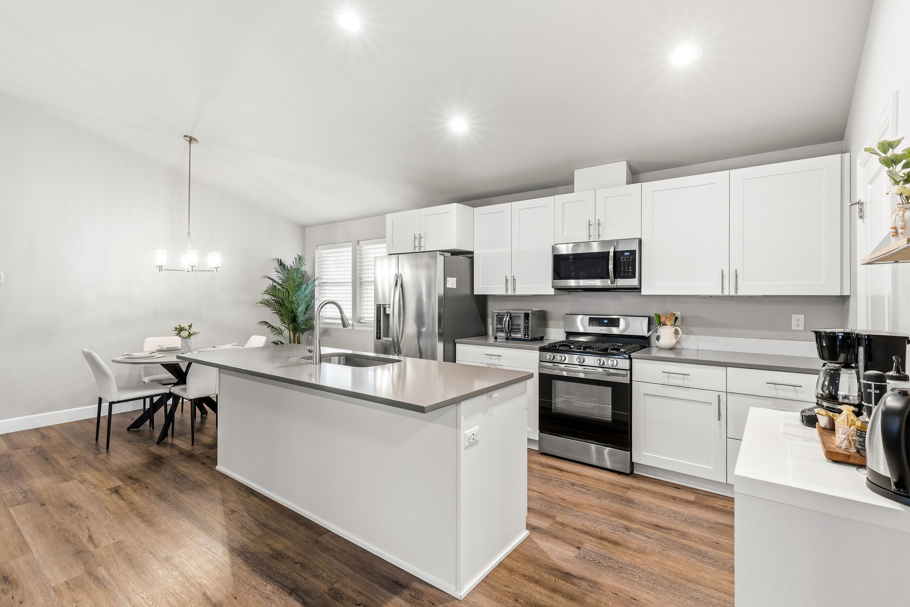 3467 W Antler Avenue