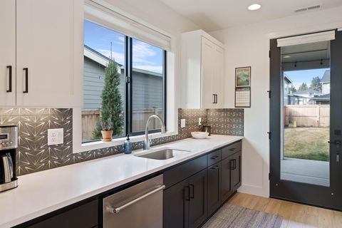 Tiny photo for 20521 SE Dorset Place, Bend, OR 97702 (MLS # 220215149)