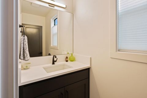 Tiny photo for 20521 SE Dorset Place, Bend, OR 97702 (MLS # 220215149)