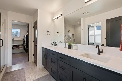 Tiny photo for 20521 SE Dorset Place, Bend, OR 97702 (MLS # 220215149)