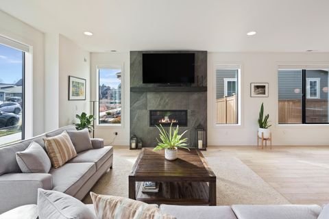 Tiny photo for 20521 SE Dorset Place, Bend, OR 97702 (MLS # 220215149)