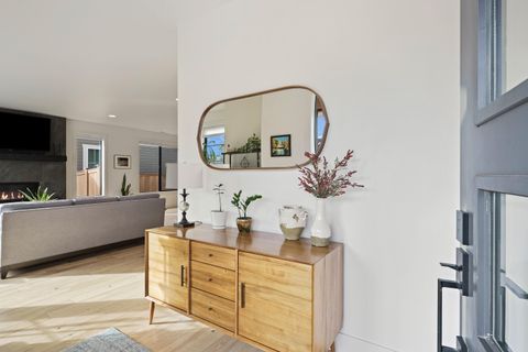 Tiny photo for 20521 SE Dorset Place, Bend, OR 97702 (MLS # 220215149)