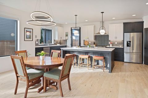 Tiny photo for 20521 SE Dorset Place, Bend, OR 97702 (MLS # 220215149)