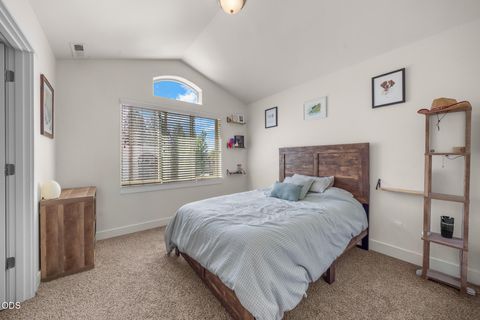 Tiny photo for 3144 NE Monte Vista Lane, Bend, OR 97701 (MLS # 220223322)