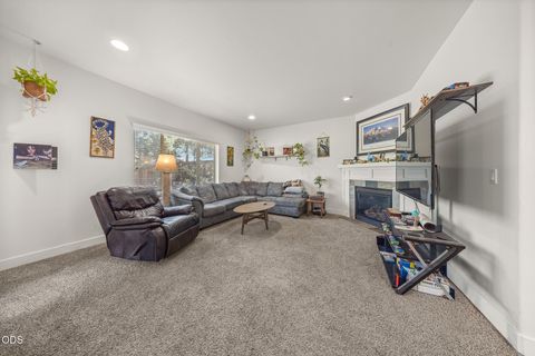 Tiny photo for 3144 NE Monte Vista Lane, Bend, OR 97701 (MLS # 220223322)