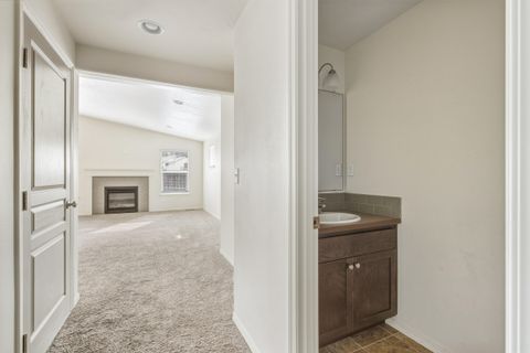 Tiny photo for 2939 NE Quiet Canyon Drive, Bend, OR 97701 (MLS # 220211467)