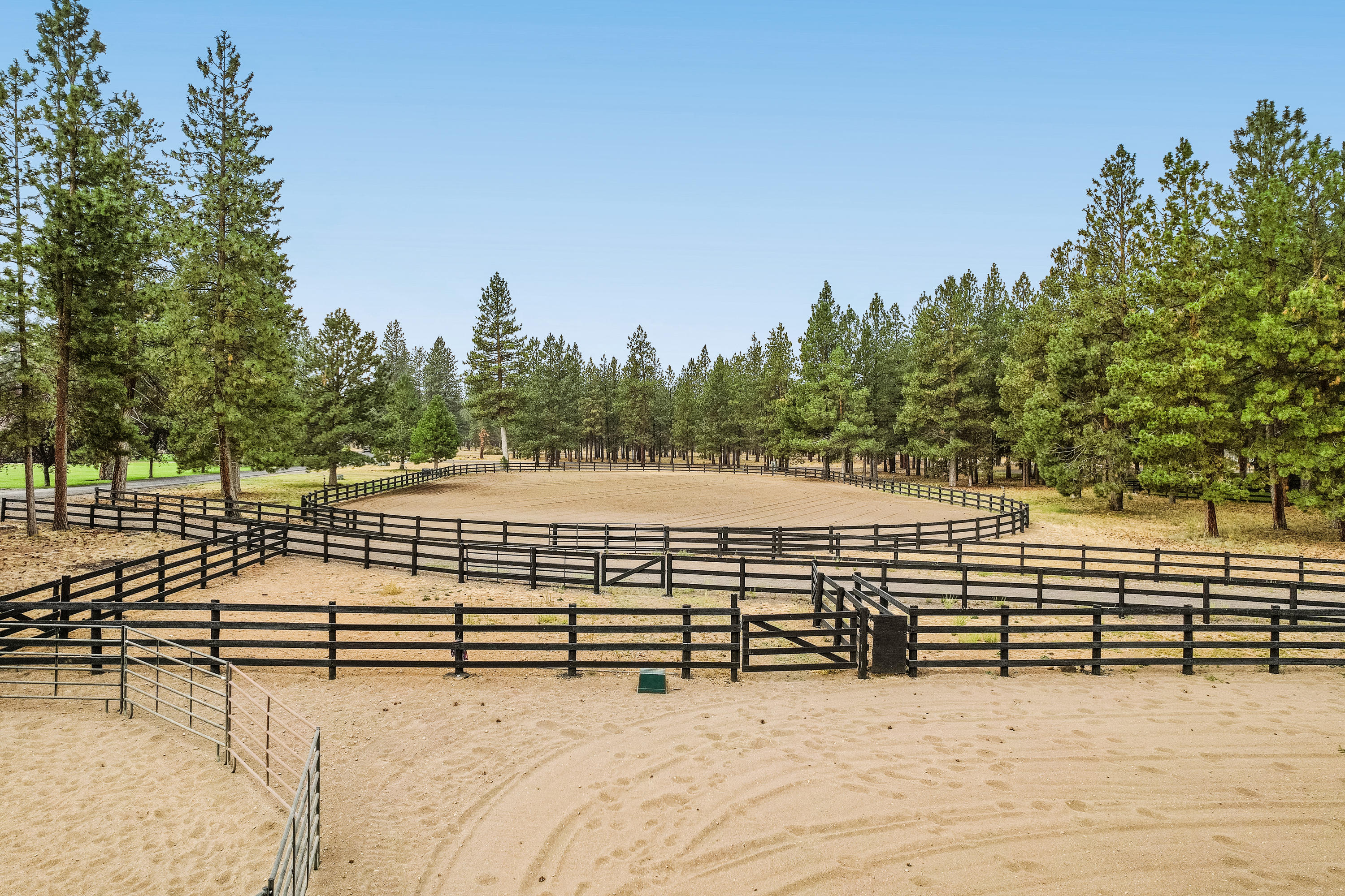 Cascade Meadow Ranch - Residential