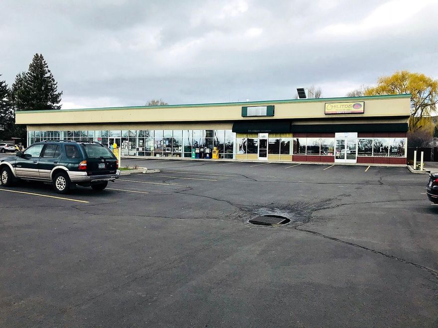 Excellent office or small retail space with the possibility of expansion in the future. Located in a high traffic complex of several other businesses and directly across the street from Albertsons super market. Easy access and ample parking make this a great location for your business!