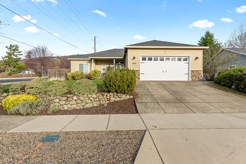 3054 Colonial Avenue Medford OR 97504