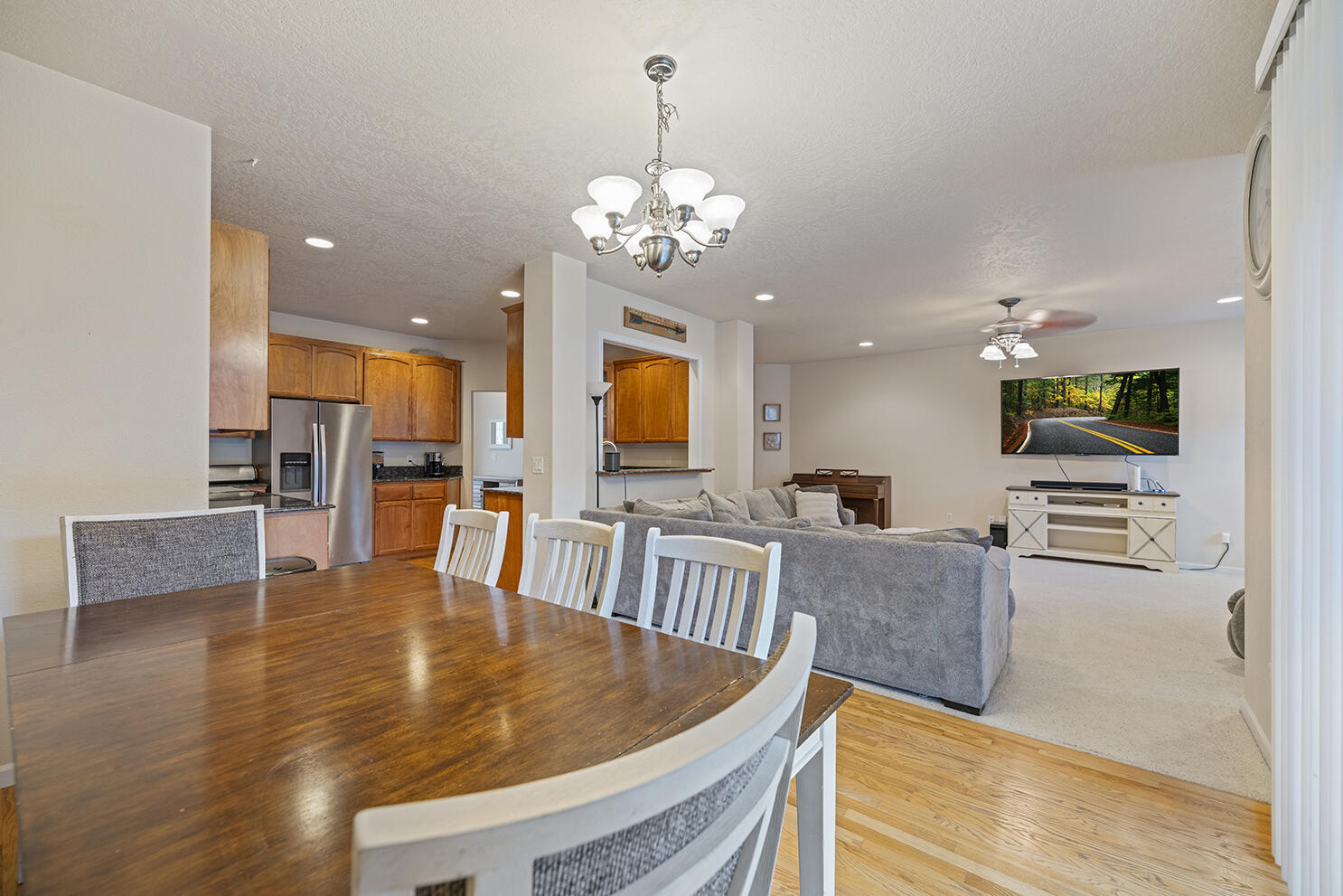 3054 Colonial Avenue