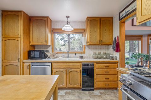 Tiny photo for 15624 National Forest Lane, Sisters, OR 97759 (MLS # 220213314)