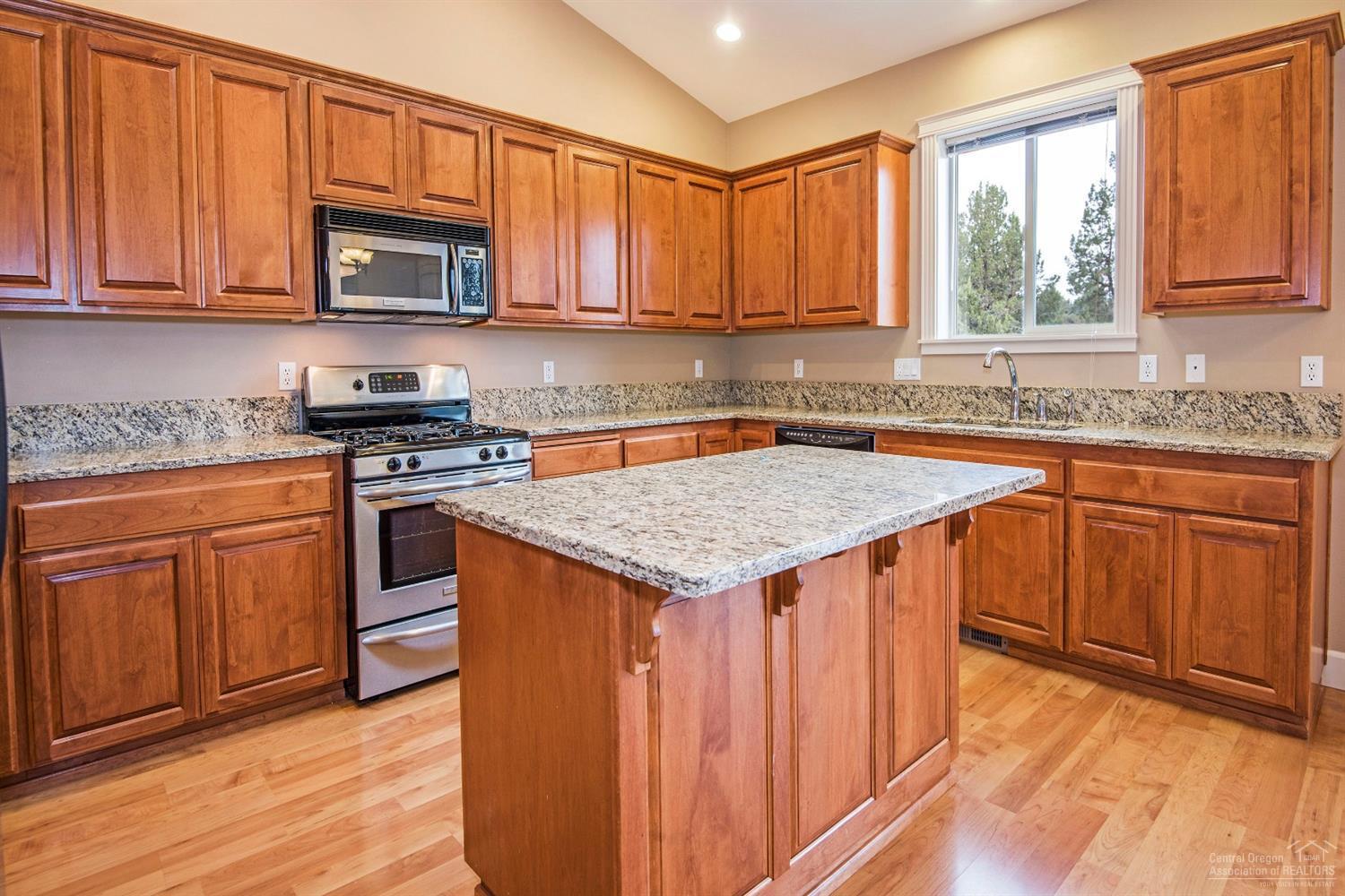 Greens At Redmond - Residential