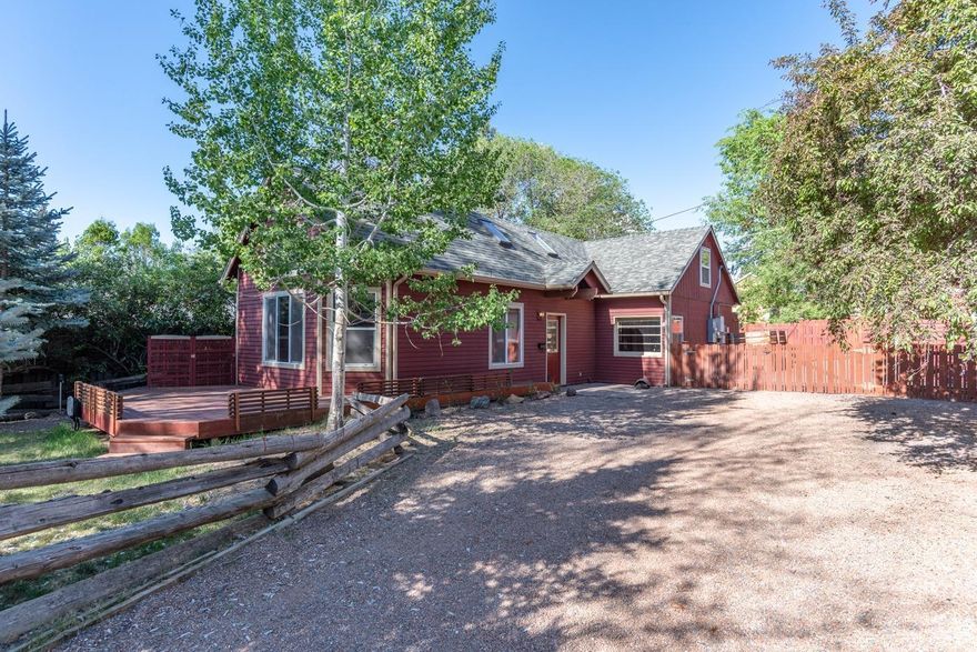 Unique opportunity! Premier Westside home on a double lot. Located at the end of a quiet cul-de-sac. This home features a cozy living space and has a transferable Short Term Vacation Rental Permit. Enjoy summer nights relaxing outside on the deck or venture on a quick walk to downtown Bend, the River Trail or 1st Street Rapids. Come and see this Downtown Bend Classic!