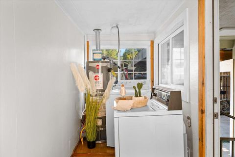 Tiny photo for 405 NW Dimmick Street, Grants Pass, OR 97526 (MLS # 220215446)