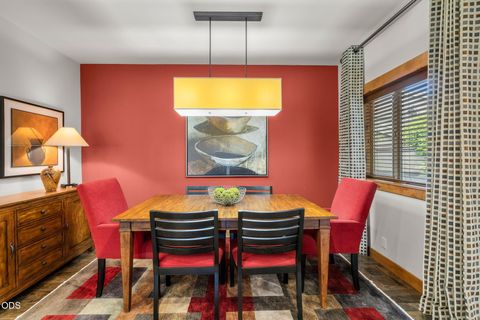 Tiny photo for 19551 Painted Ridge Loop, Bend, OR 97702 (MLS # 220222724)