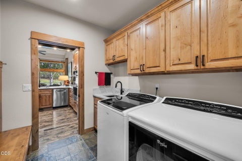 Tiny photo for 19551 Painted Ridge Loop, Bend, OR 97702 (MLS # 220222724)