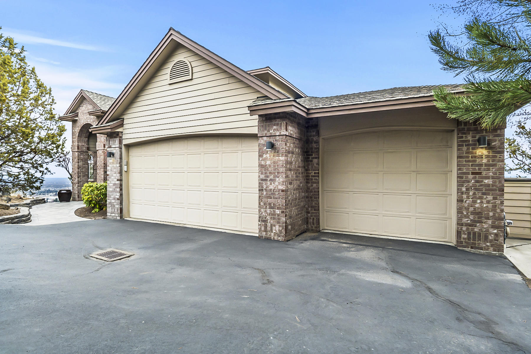 Awbrey Butte - Residential