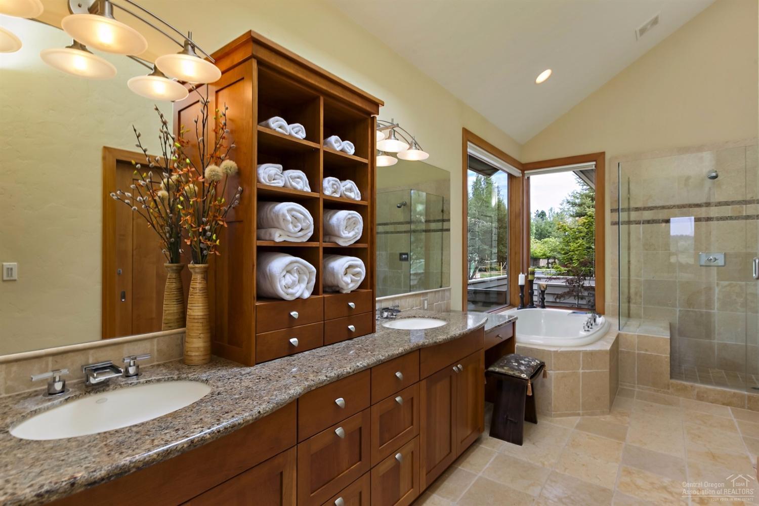 Broken Top - Residential