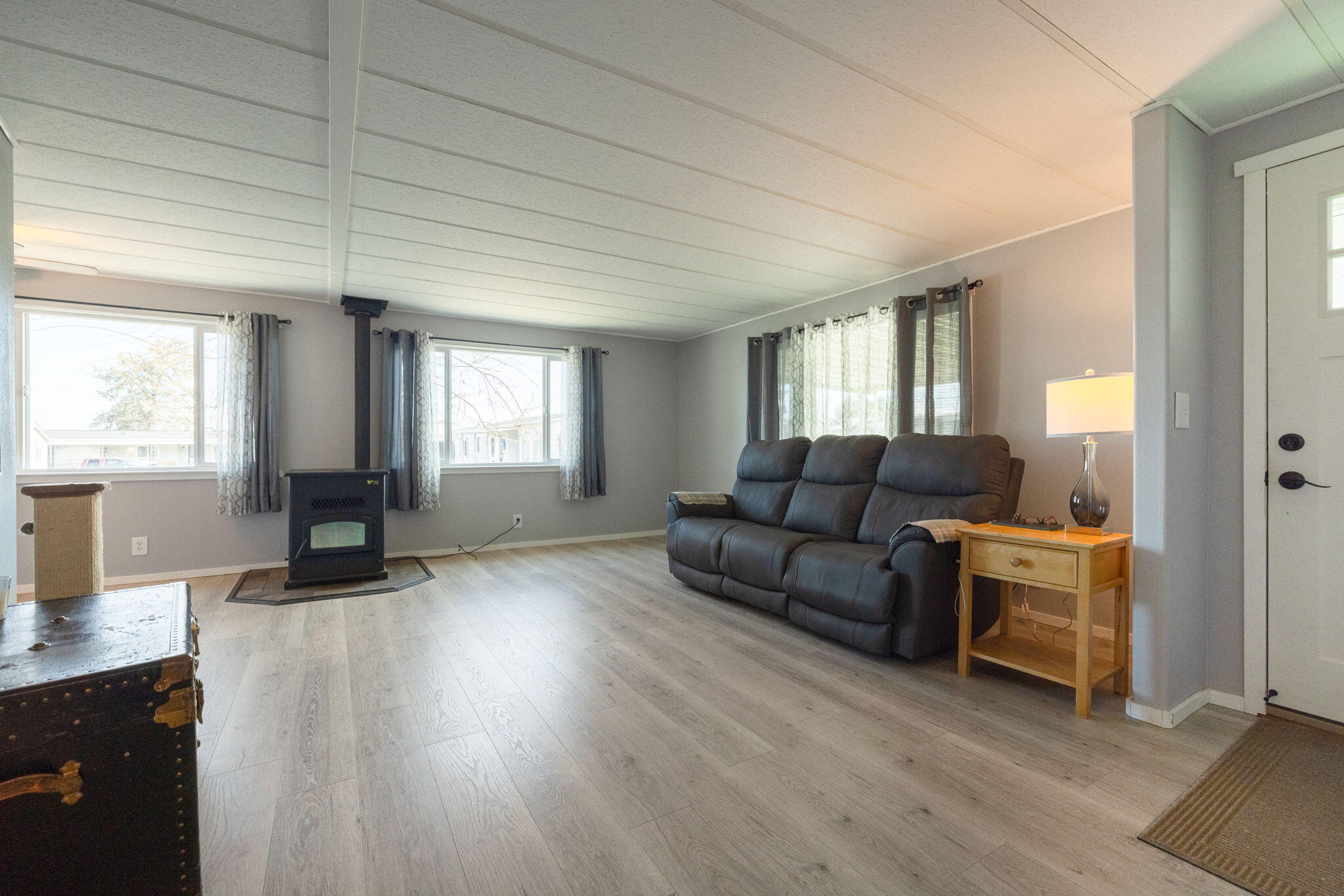 2633 SW Obsidian Avenue UNIT 9