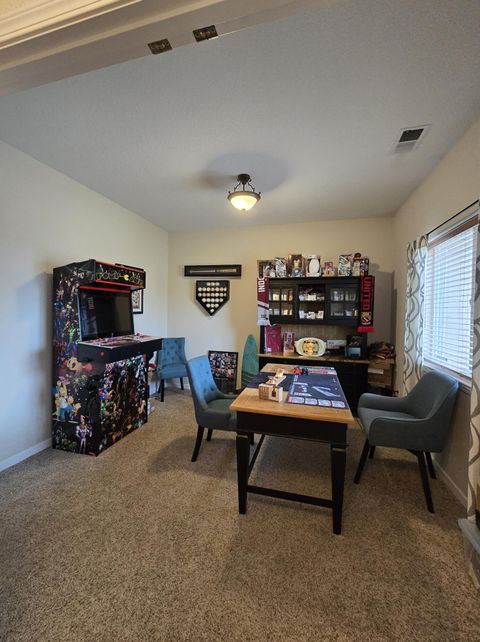Tiny photo for 10809 Washburn Way, Klamath Falls, OR 97603 (MLS # 220213057)