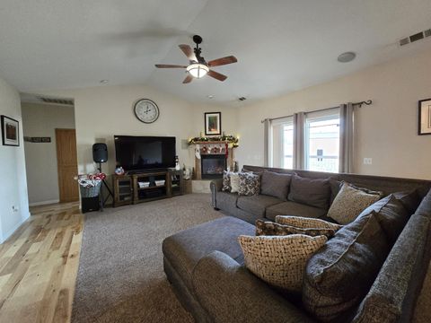 Tiny photo for 10809 Washburn Way, Klamath Falls, OR 97603 (MLS # 220213057)