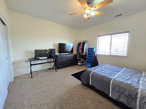 Tiny photo for 10809 Washburn Way, Klamath Falls, OR 97603 (MLS # 220213057)