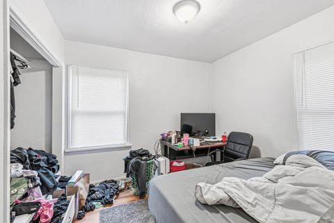 Tiny photo for 868 NE A Street, Grants Pass, OR 97526 (MLS # 220219276)