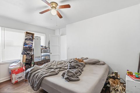 Tiny photo for 868 NE A Street, Grants Pass, OR 97526 (MLS # 220219276)