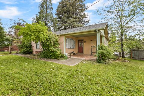 Tiny photo for 868 NE A Street, Grants Pass, OR 97526 (MLS # 220219276)