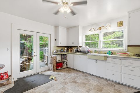 Tiny photo for 868 NE A Street, Grants Pass, OR 97526 (MLS # 220219276)