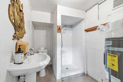 Tiny photo for 868 NE A Street, Grants Pass, OR 97526 (MLS # 220219276)