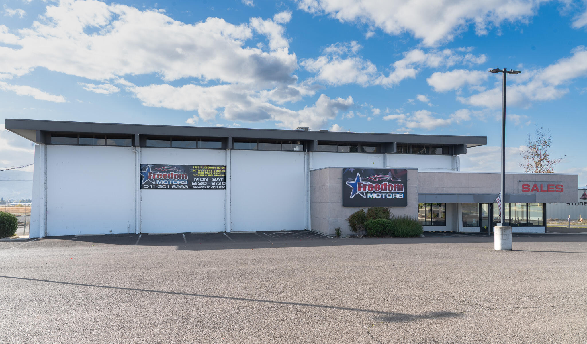 1492 Burl Crest Drive