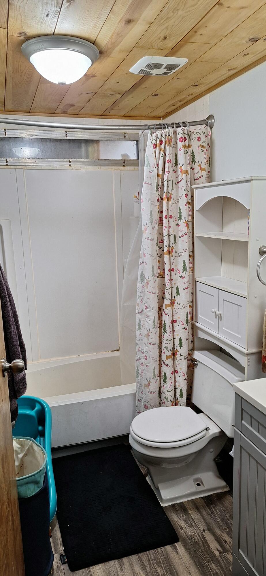 Ponderosa Pines East - Residential