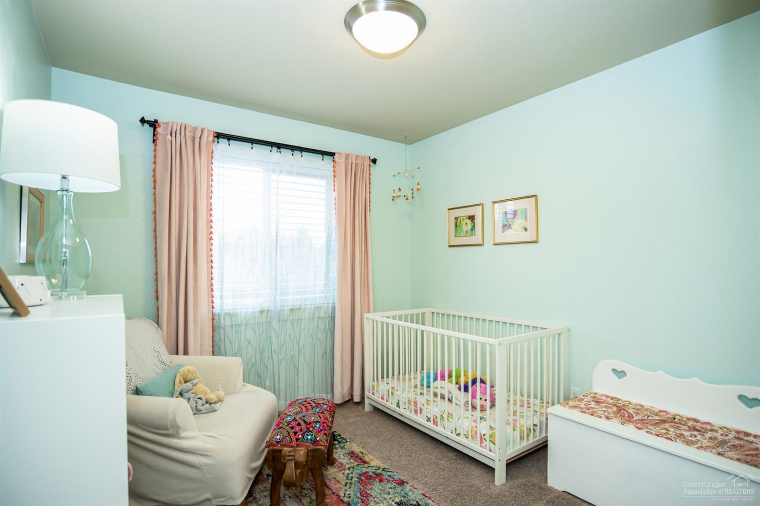 Lava Ridges - Residential