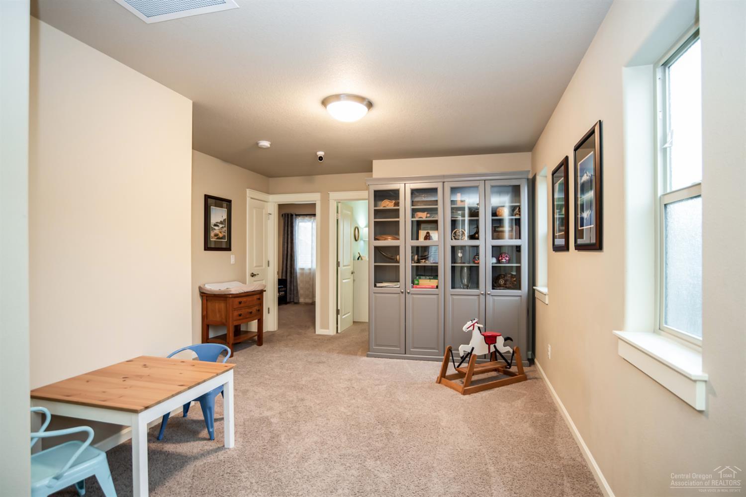 Lava Ridges - Residential