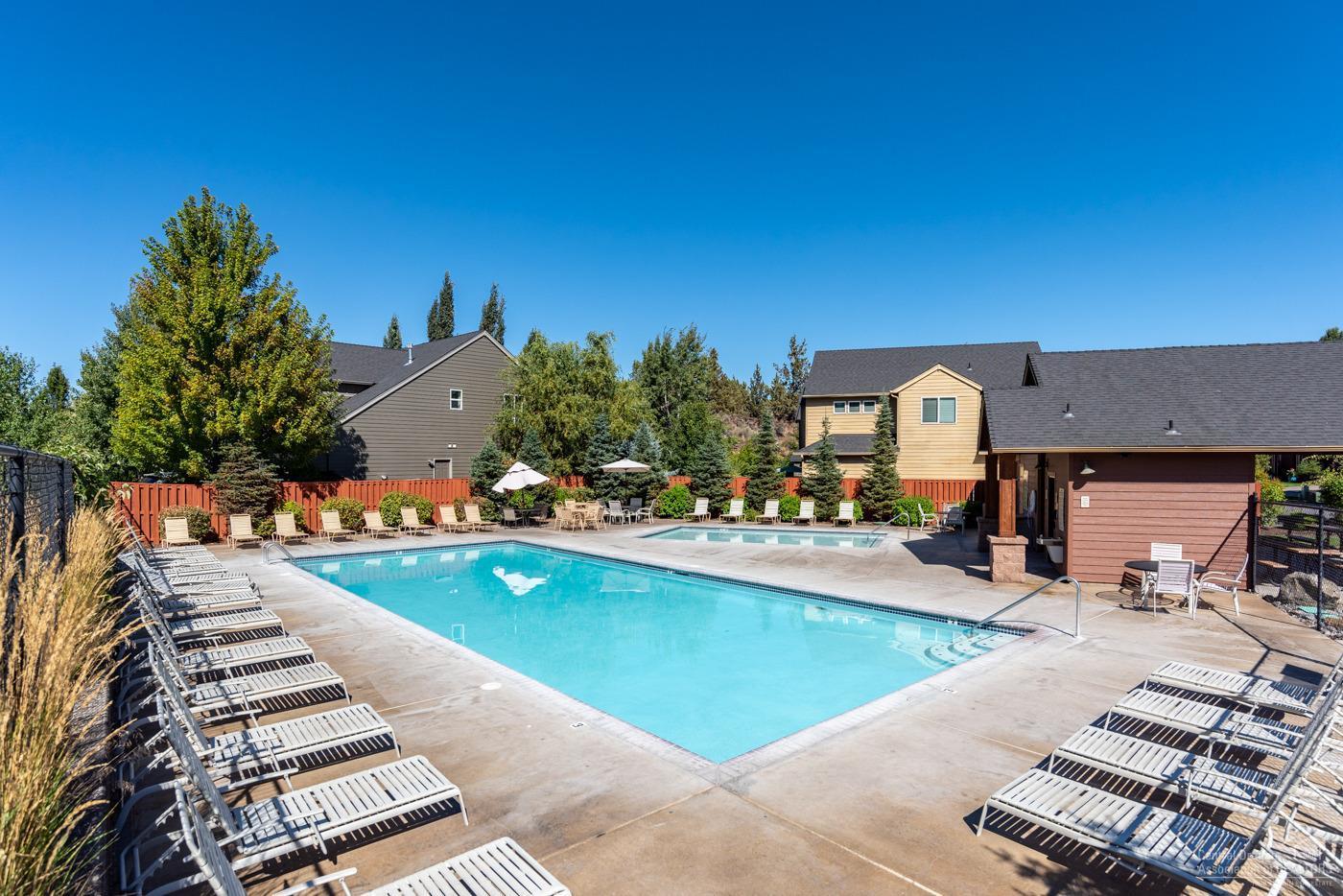 Lava Ridges - Residential