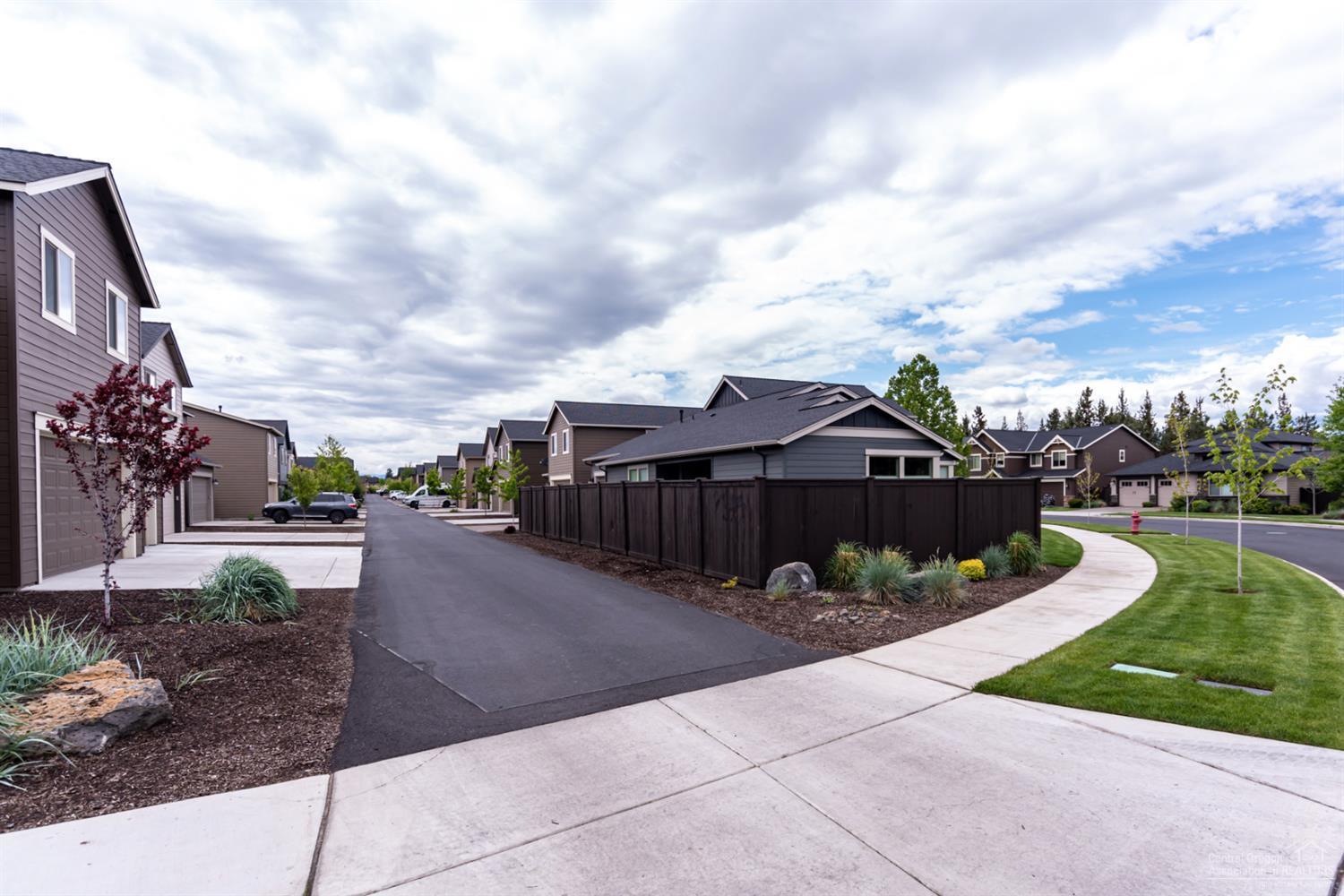 Lava Ridges - Residential