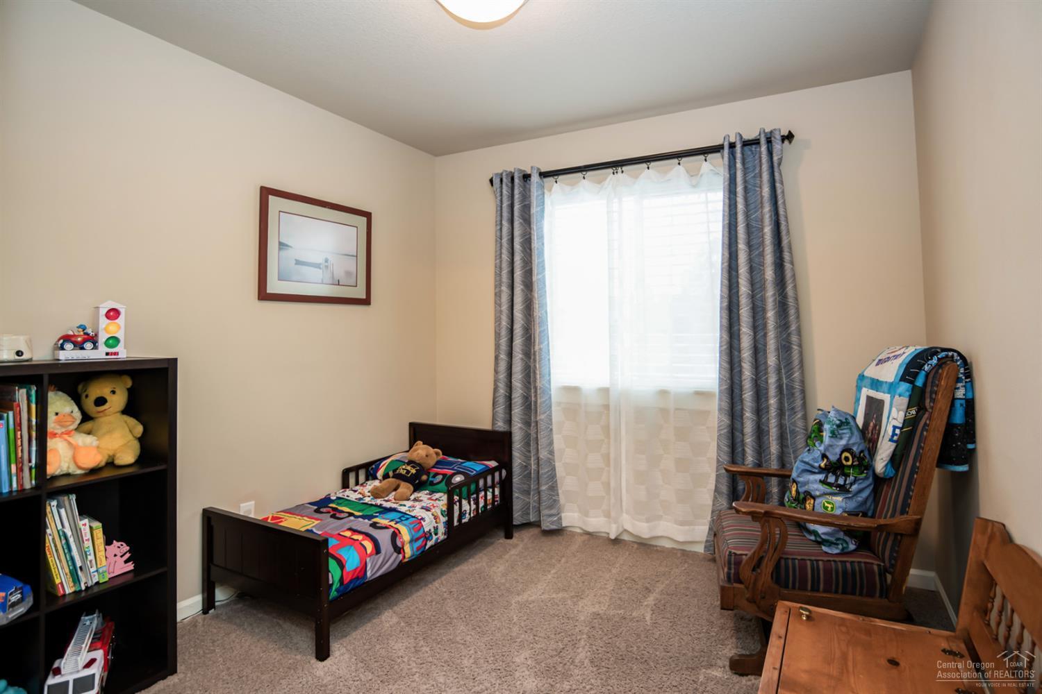 Lava Ridges - Residential