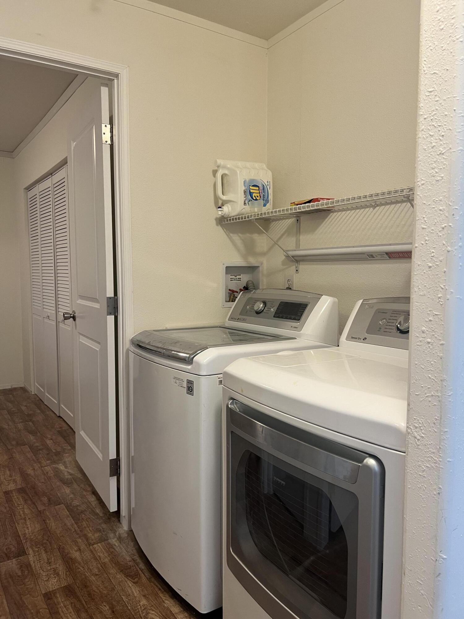 Round Lake Estates - Residential