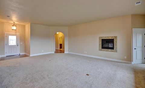 Tiny photo for 179 Skyhawk Drive, Eagle Point, OR 97524 (MLS # 220211725)