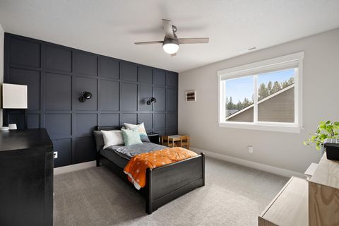 Tiny photo for 61394 Coachman Way, Bend, OR 97702 (MLS # 220213071)