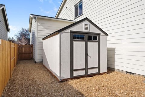 Tiny photo for 61394 Coachman Way, Bend, OR 97702 (MLS # 220213071)